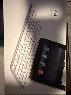 Apple iPad Keyboard Dock - White and Silver Aluminum